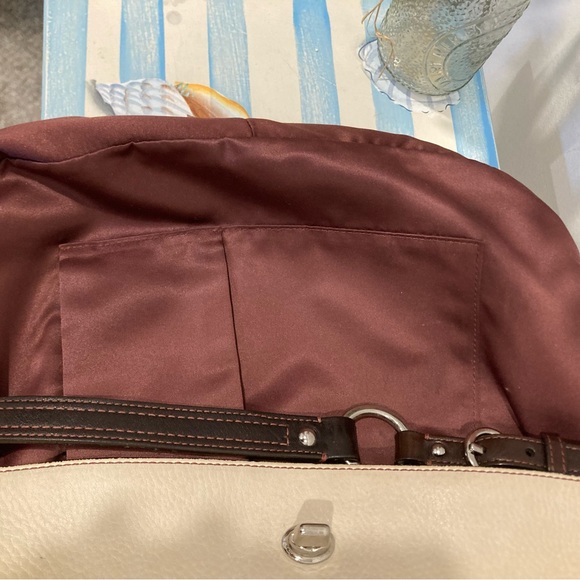 Coach Chelsea Pebbled Leather Turn Lock Shoulder Hobo Bag Cream - Picture 12 of 12